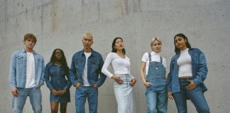 Levi's