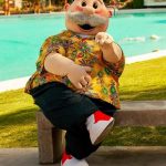 Dr. Simi Fashion Icon: los 10 looks que revolucionaron redes (y cómo se crean sus outfits) Dr. Simi