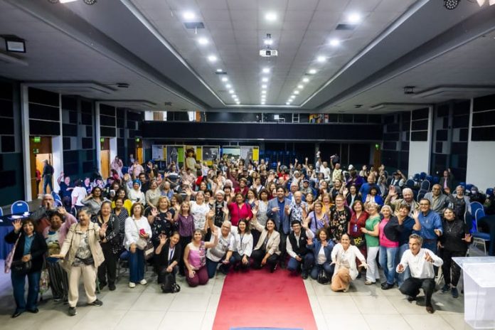 Entel lanza segunda versión del Fondo 55+: $ 360 millones para acortar la brecha digital en adultos mayores