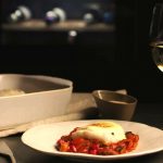 Sabores mediterráneos llegan a la mesa de la mano de una merluza al alioli