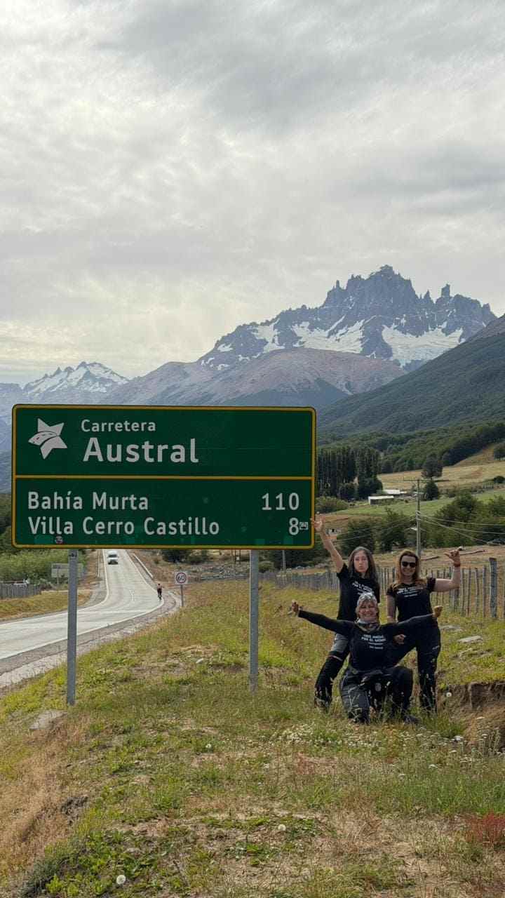 Trío femenino recorre el extremo sur de Chile sobre dos ruedas