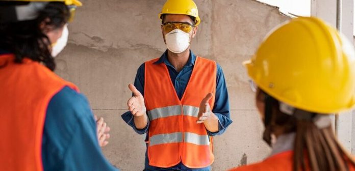 Chile enfrenta un punto crítico en seguridad laboral: casi 200.000 accidentes al año y nuevas tecnologías apuntan a cambiar el modelo de capacitación