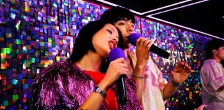 Ocho salas privadas y tecnología de alto estándar: abre en Santiago un nuevo concepto de karaoke inmersivo