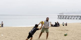 Valparaíso impulsa el deporte y la vida saludable en sus playas con el programa “Todo Pasa en la Playa”
