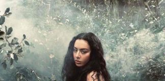 Charli xcx estrena su nuevo álbum "Wuthering Heights"