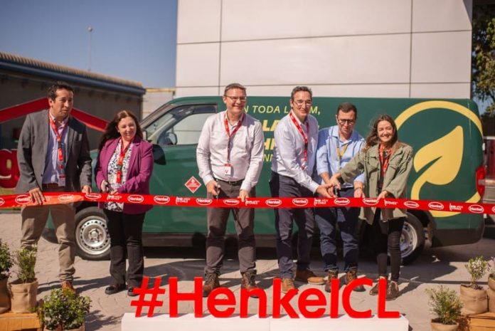 Henkel Chile presenta su primer vehículo eléctrico para operaciones logísticas