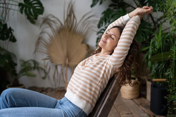 Descanso auditivo Desintoxicación auditiva: el hábito silencioso que mejora la salud