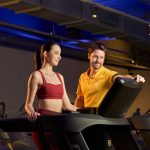 Entrenamiento de bajo impacto: la tendencia que está ayudando a más chilenos a iniciarse en el mundo fitness