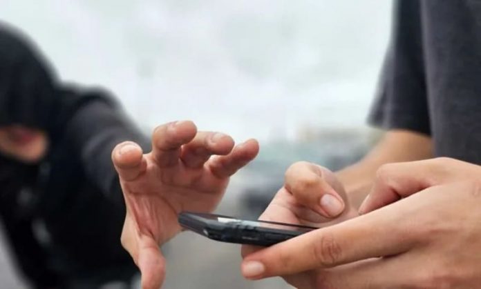 Alerta verano: cómo proteger tu celular en vacaciones y qué hacer si te lo roban