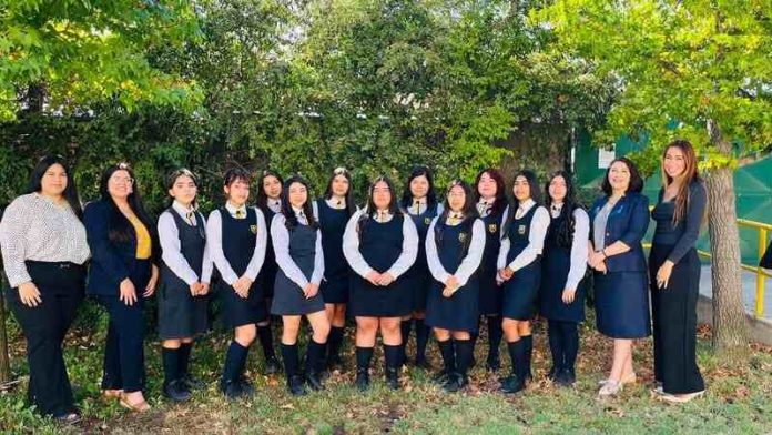 Fundación 9House reconoce a sus alumnas, educadoras y comunidad formativa como reflejo del futuro del liderazgo femenino en el mes de la mujer