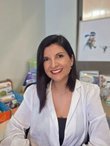 Celulares en la sala de clases: el límite necesario para recuperar la atención y la convivencia