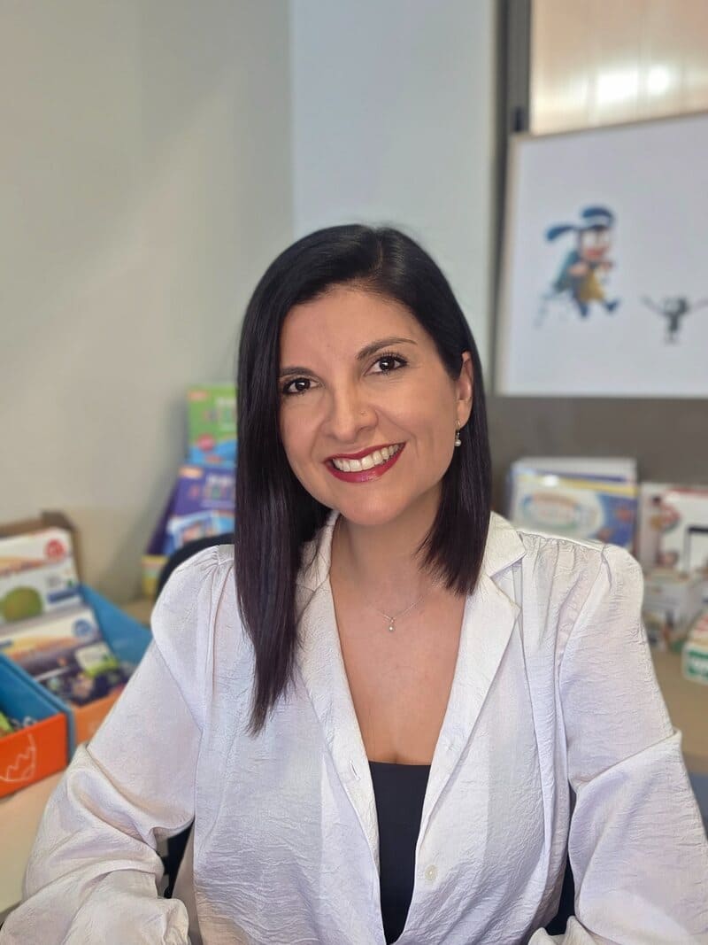 Celulares en la sala de clases: el límite necesario para recuperar la atención y la convivencia