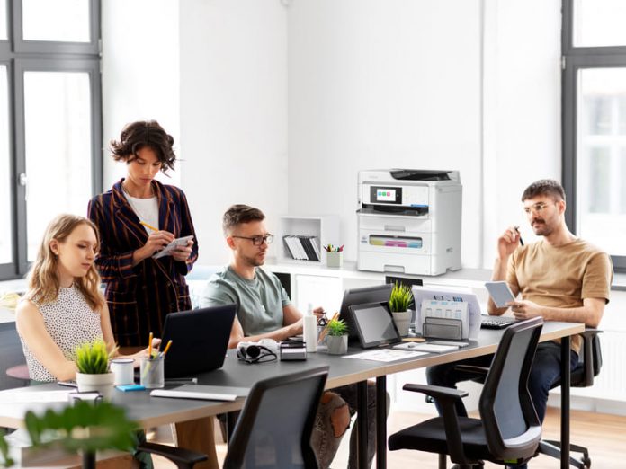 WorkForce Pro EM-C800 Lifestyle 02 (1) Epson