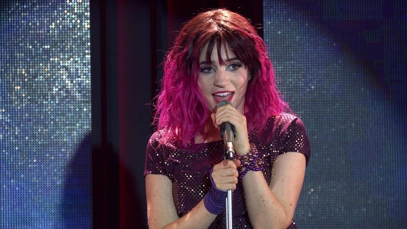 Nina canta como Felicity For Now