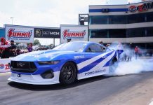 Ford Mustang Cobra Jet 2200 bate récord mundial de cuarto de milla para autos eléctricos Ford