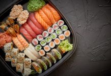 ¿Una fila de rolls de Santiago a Chillán? Chilenos pidieron más de 400 kilómetros de este plato por delivery en un año rolls