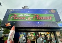 Papa Johns transformó tienda en Pizza Planeta para celebrar el estreno de Toy Story 5 Papa Johns