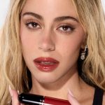 TINI es la nueva protagonista de Glass Moment de M·A·C Cosmetics TINI