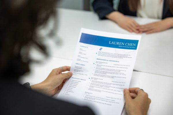 RANDSTAD- de tamaño mediano 3
