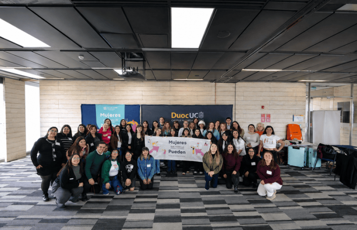 Encuentro Mujeres en STEM 1 (1) Mujeres