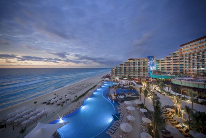 Hard Rock Hotel Cancun - Reconocimiento Tripadvisor 1 (1) Hard Rock