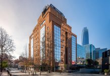 De la oficina al aire libre: Four Points by Sheraton Santiago recibe la primavera en su terraza Four Points