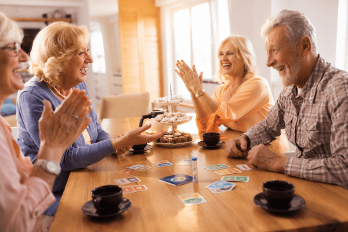 Los juegos de mesas como herramienta para una longevidad activa y conectada (1) economía